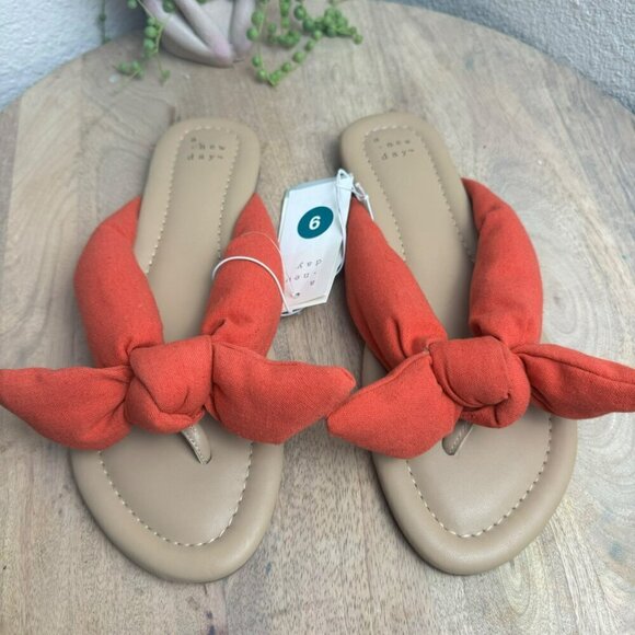 A New Day Red Knot Bow Sandals Size 9 NWT - Picture 2 of 5
